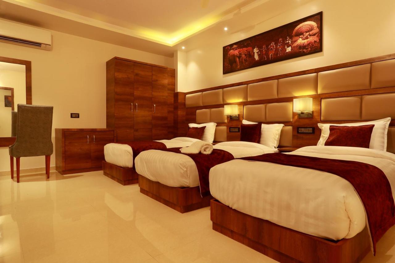 Kochi Aura One Hotel מראה חיצוני תמונה