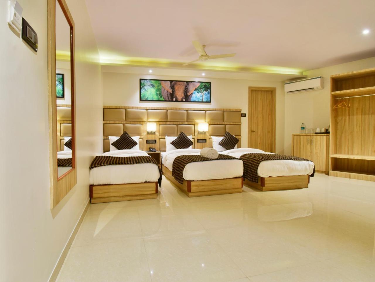 Kochi Aura One Hotel מראה חיצוני תמונה