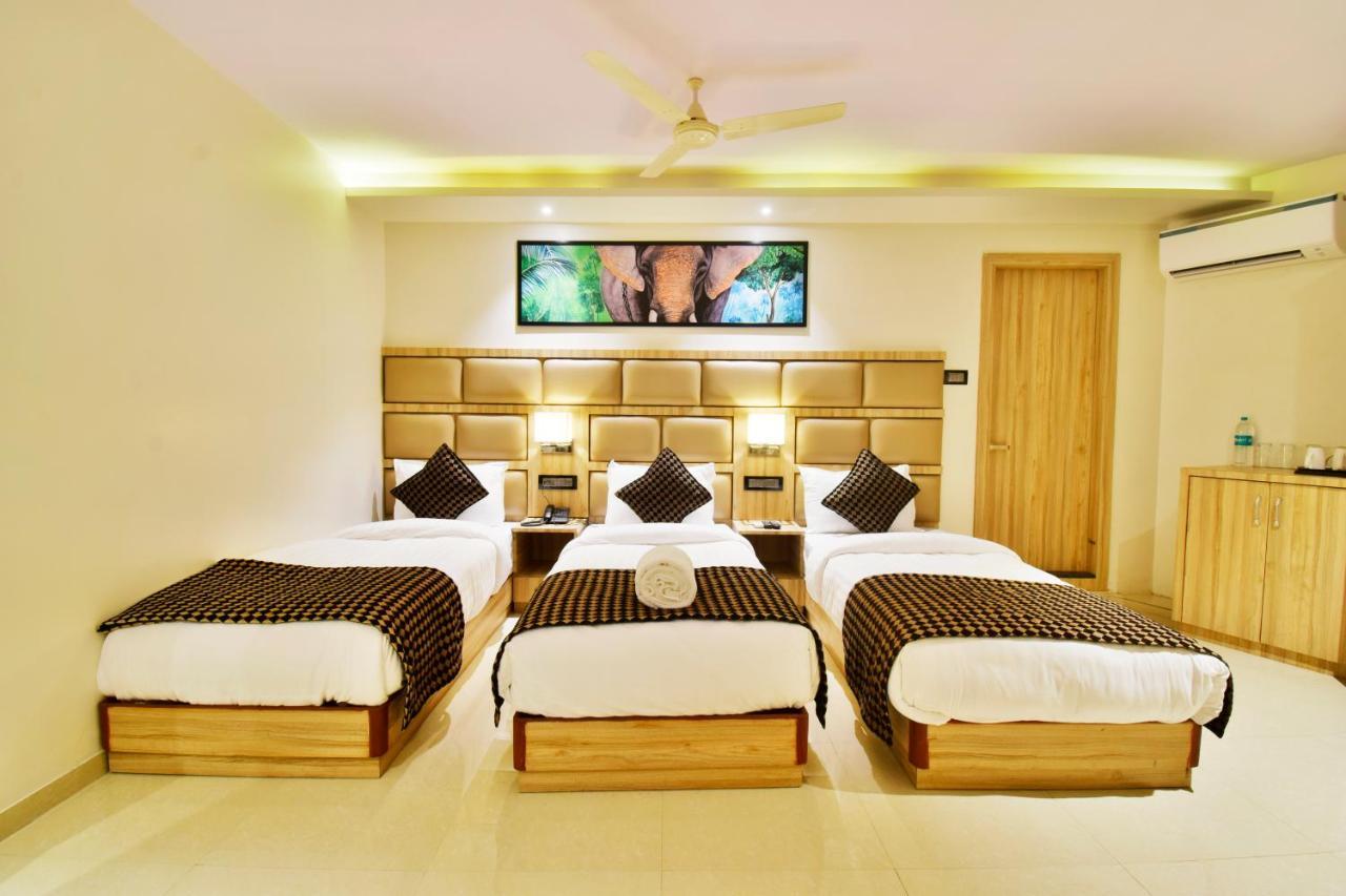 Kochi Aura One Hotel מראה חיצוני תמונה