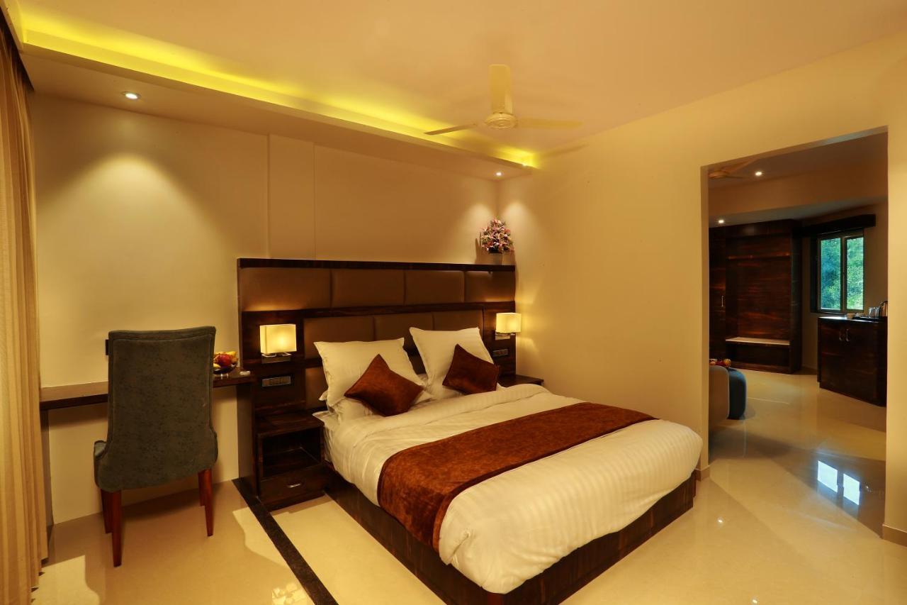 Kochi Aura One Hotel מראה חיצוני תמונה