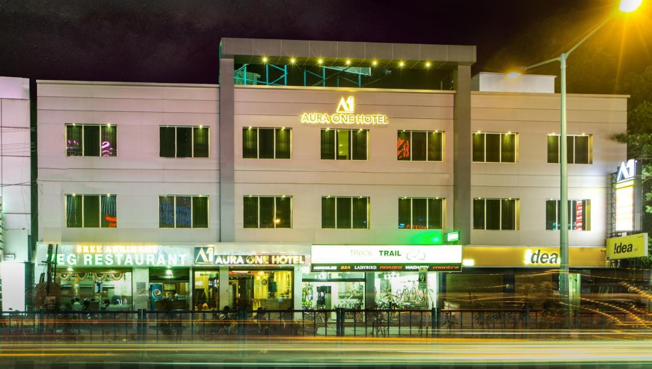 Kochi Aura One Hotel מראה חיצוני תמונה