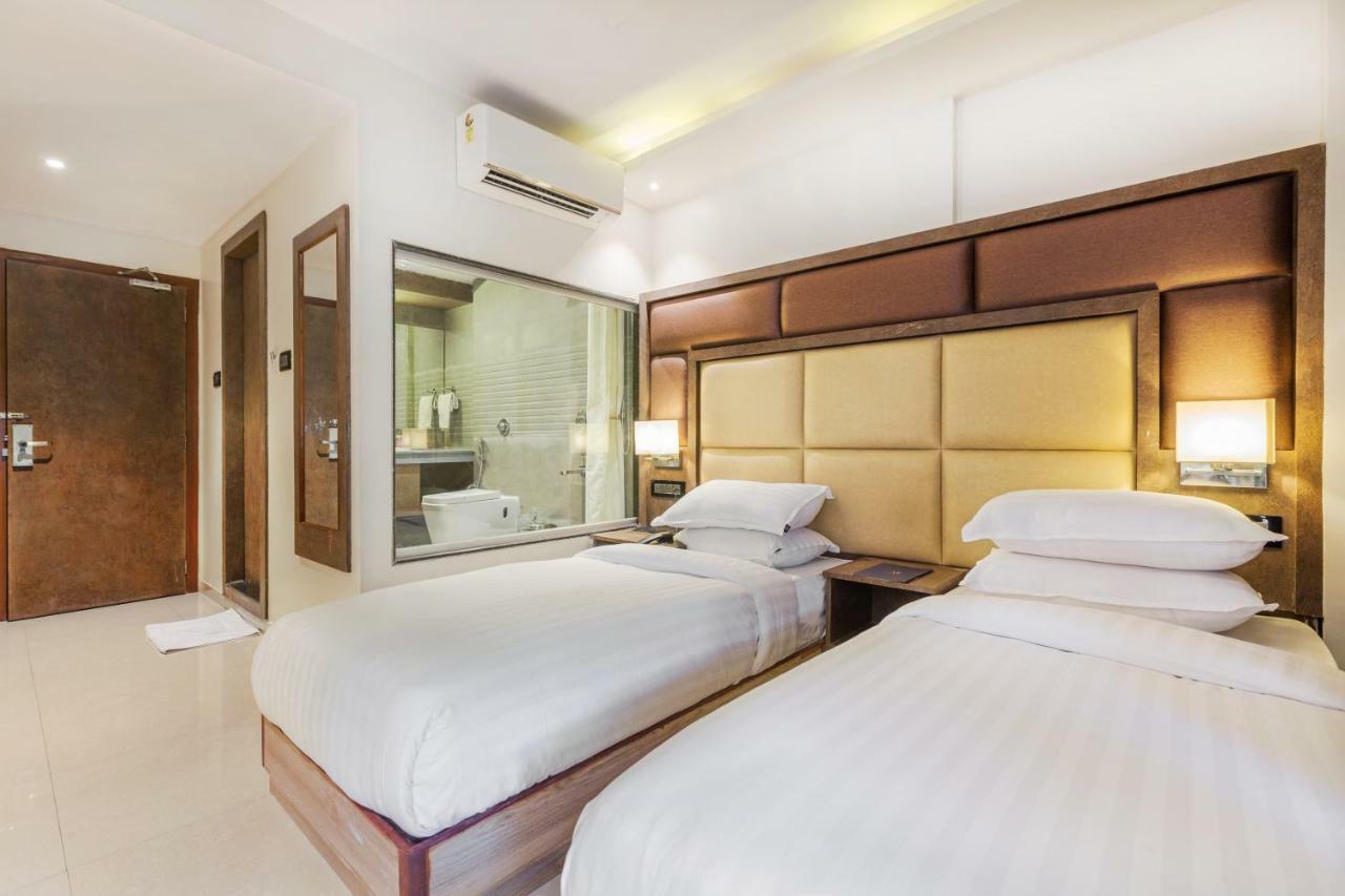 Kochi Aura One Hotel מראה חיצוני תמונה